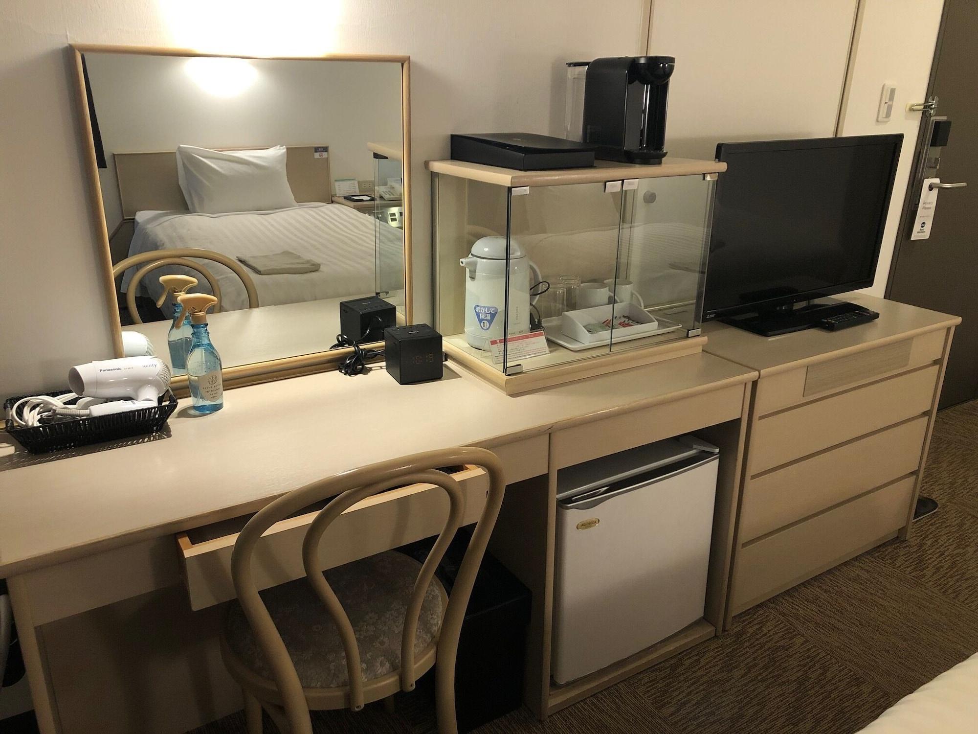 Hotel Western Osaka-tsukamoto 3*