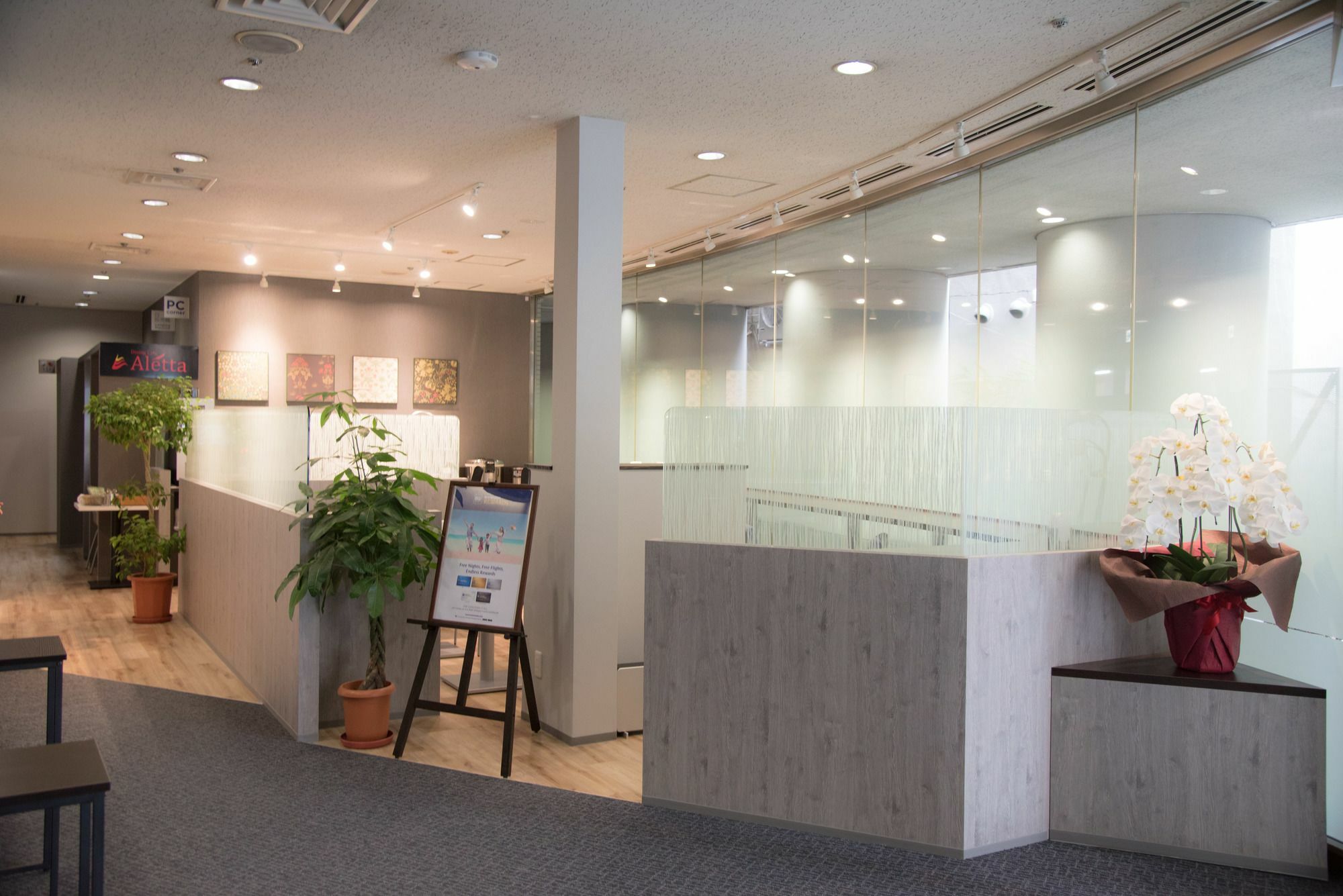 Western Osaka-tsukamoto 3* Osaka